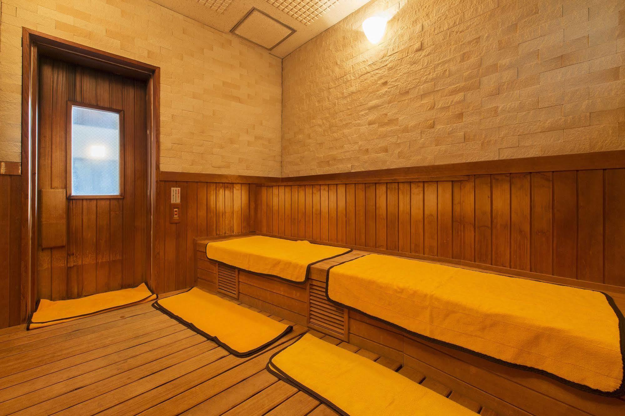 Hotel Takachiho Buitenkant foto