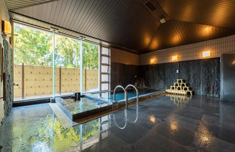 Hotel Takachiho Buitenkant foto